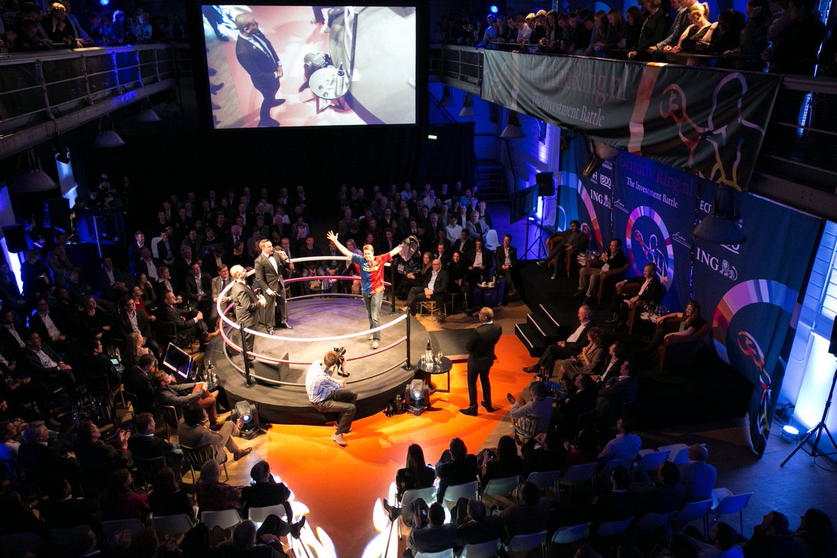 GITRUK's tweet photo. Watch top #startups face-off in a real boxing ring. https://t.co/8gxRFuY6Pj #GITR15 #GEWMakeIT https://t.co/GGX08C01Om