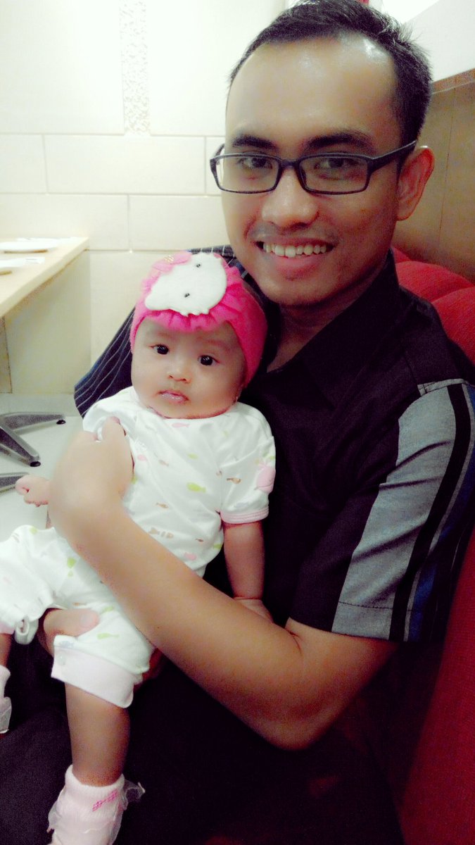 HanynW's tweet photo. @IMS_NET cinta seorang ayah untk anak perempuannya adalh cinta pertama yg ia temukan dalam hidupnya #IMS_SayangAyah https://t.co/Exi59ut6mZ