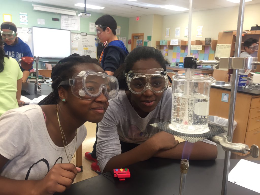 stusicknms's tweet photo. Burn baby, burn! Students first go at operating Bunsen burners! ✔️💯 #theysecretlylovethegoggles https://t.co/CR5qPWevdc