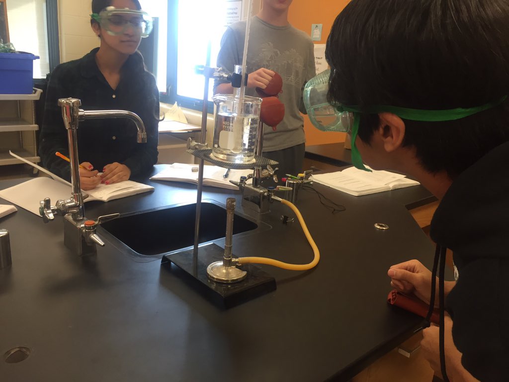 stusicknms's tweet photo. Burn baby, burn! Students first go at operating Bunsen burners! ✔️💯 #theysecretlylovethegoggles https://t.co/CR5qPWevdc