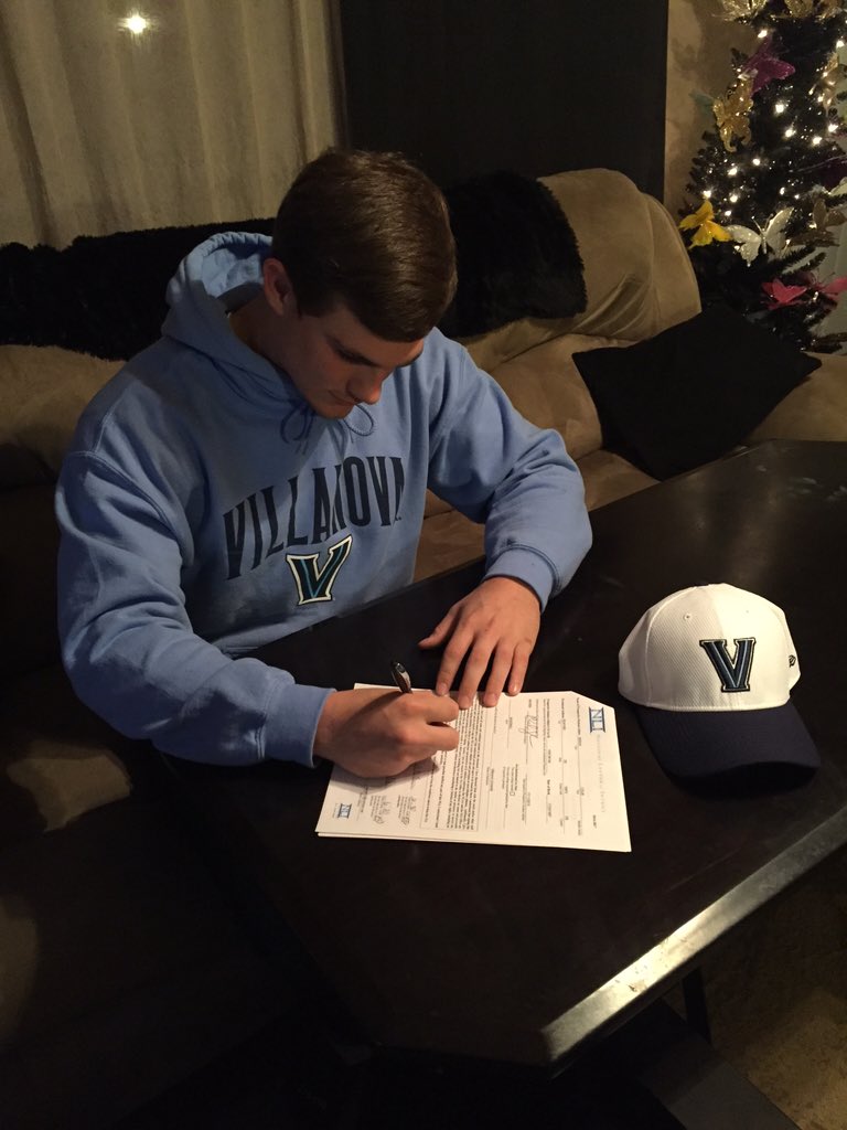 Colin_Bergh's tweet photo. Officially a Wildcat!! 🔵⚪️ https://t.co/CmGal9pAqq