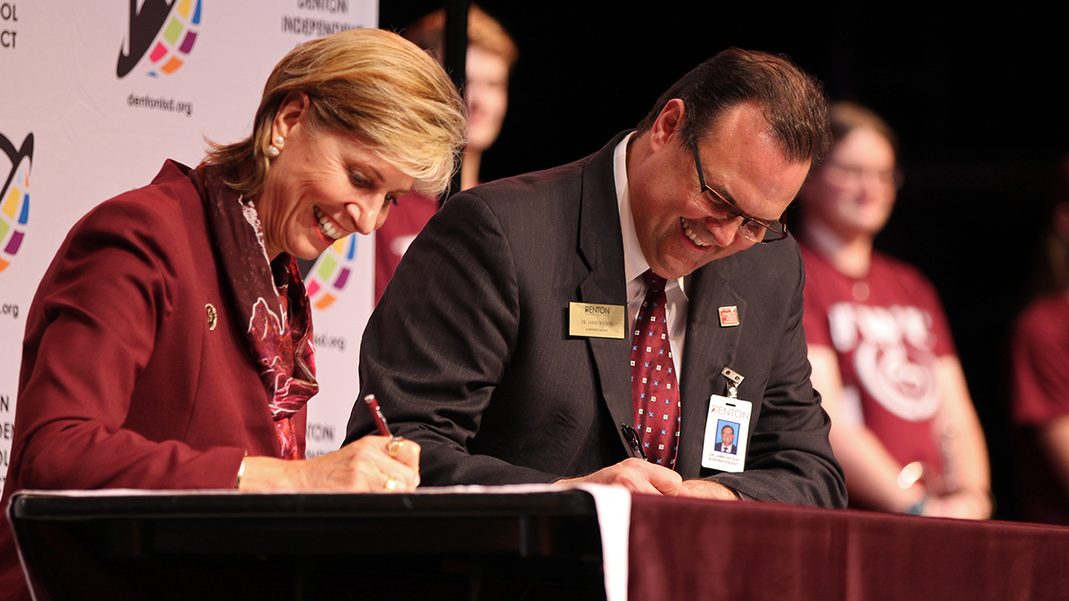 Denton ISD tweet media