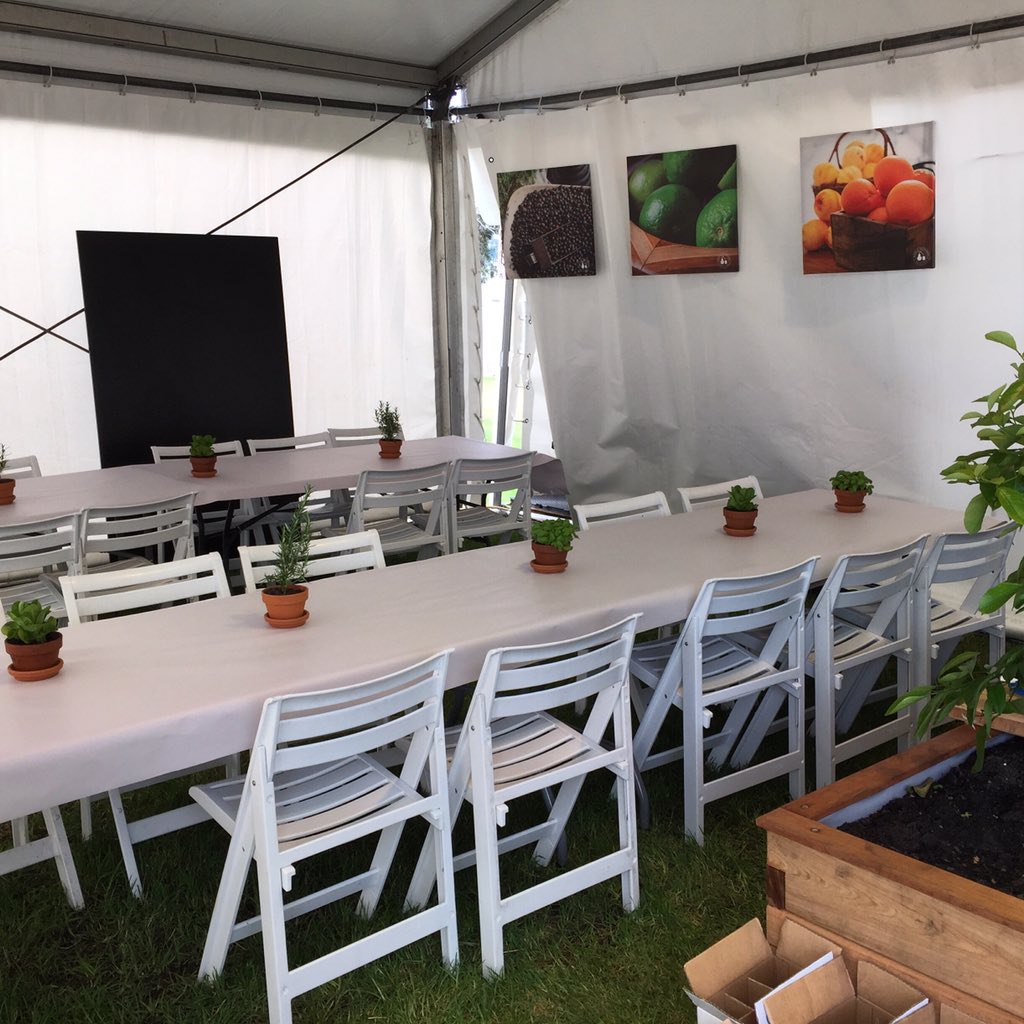 BassAndFlinders's tweet photo. Here we go! Ready to kick of this year's @tasteofmelbourne festival at Albert Park - come &amp; join the fun! #allthegin https://t.co/SuB7yG6XMM