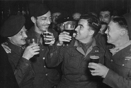 BostonCrawling's tweet photo. No #DailyBeerQuote today. Just a simple request, if you see a veteran today, thank them and buy them a beer. https://t.co/BGy0CSPDWj