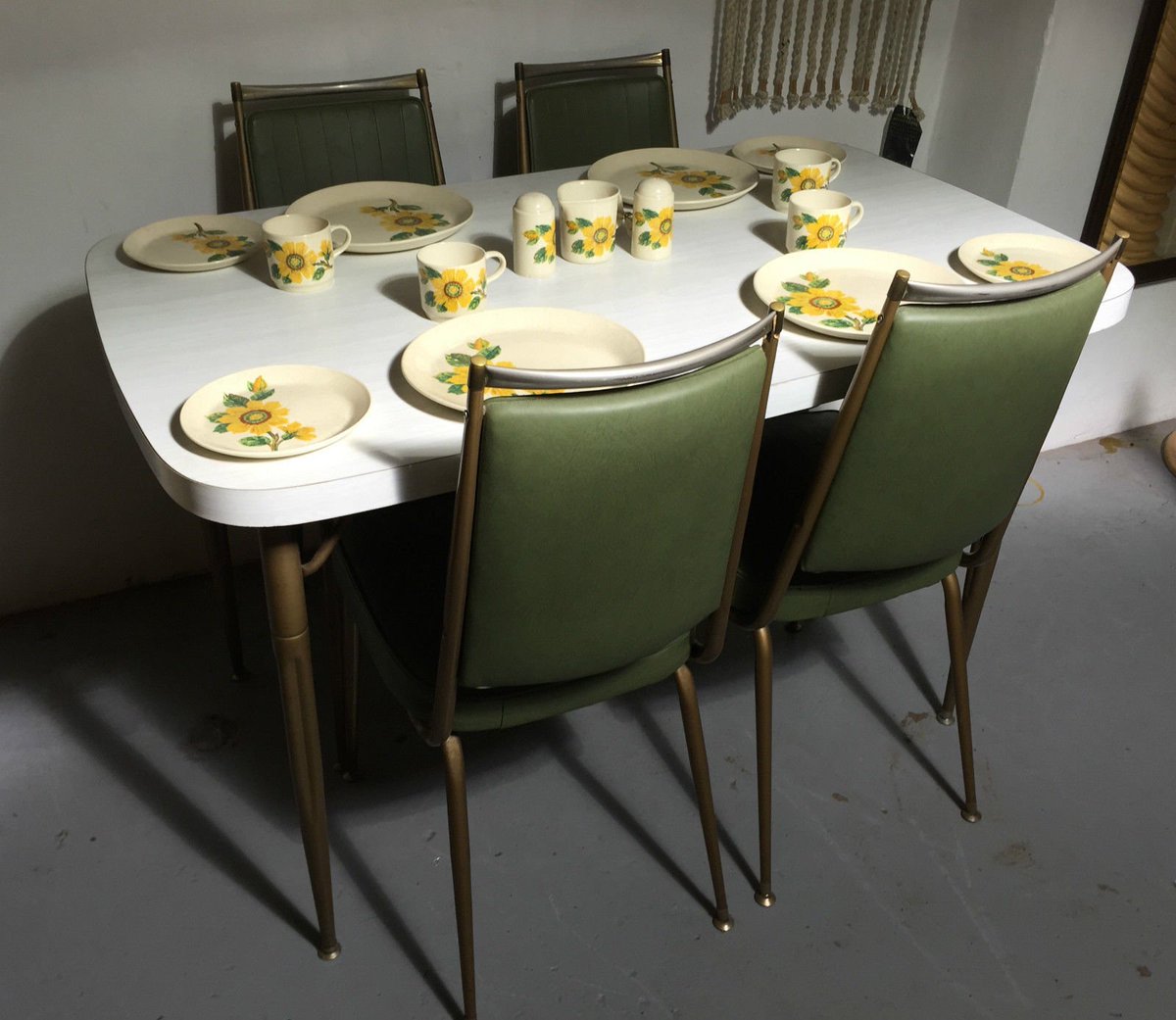 retrofunkjunk's tweet photo. NAMCO DINING SET HighBack GREEN VINYL CHAIRS &amp; LAMINATE TABLE https://t.co/aq2OsgXx6J FOR SALE #marrickville #Sydney https://t.co/arCM2AZ7NP