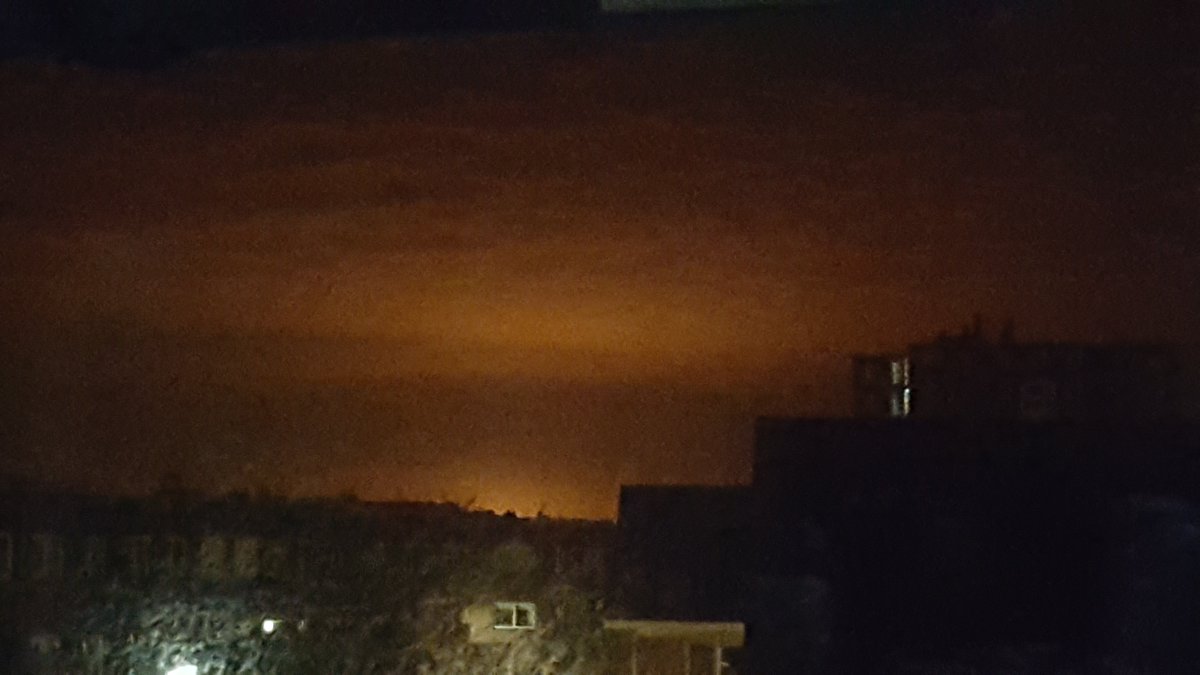 HanHenderikse's tweet image. Het #affakkelen bij #shellmoerdijk vanuit #barendrecht na #brand