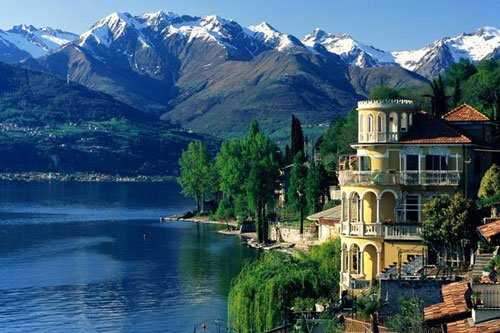 toptenstop's tweet photo. Top Ten Romantic Destinations https://t.co/1MW1wNhtmX https://t.co/fA3WZv5gLn