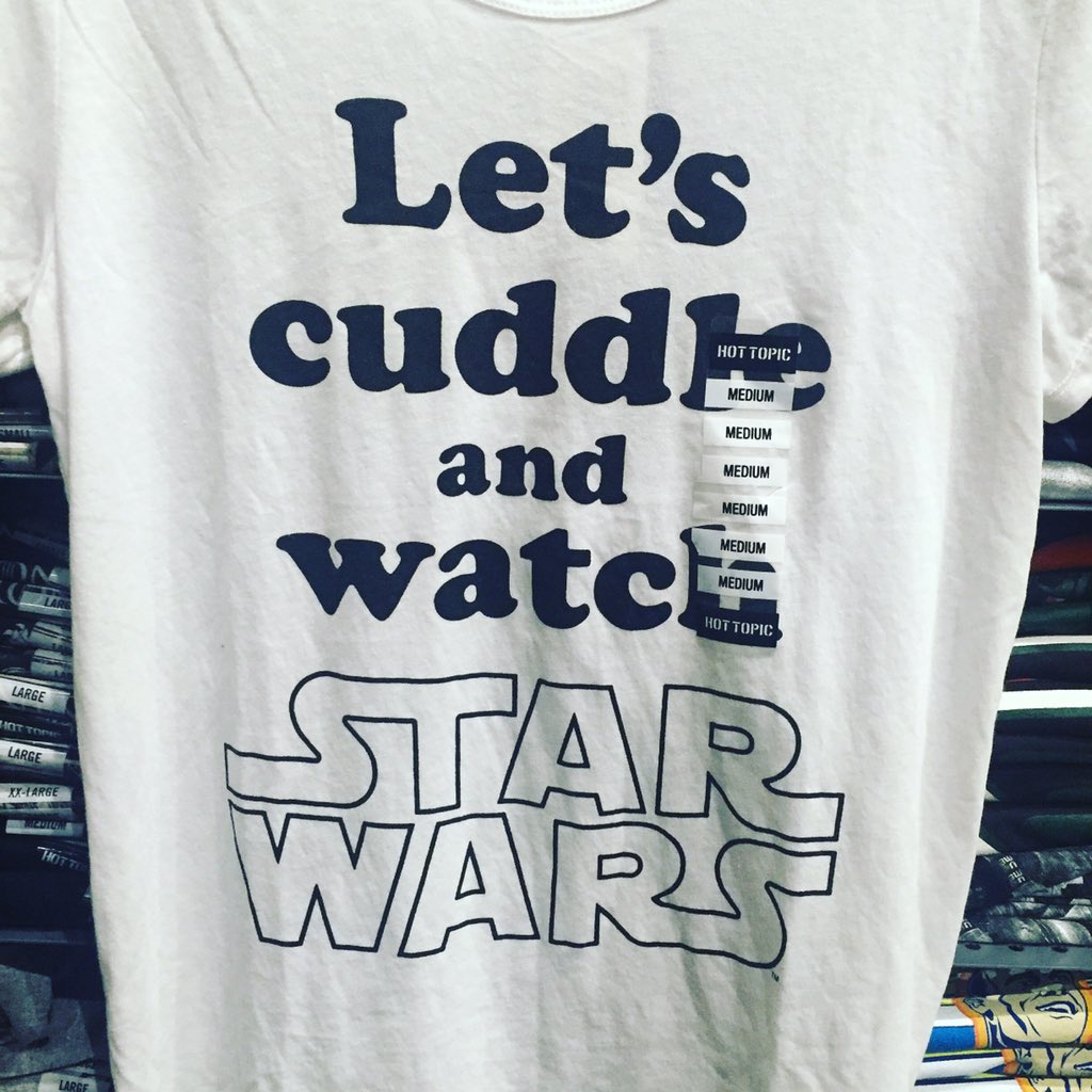 KokomoCole's tweet photo. Relationship goals. #StarWars #nerd #WantToCuddle&WatchStarWars 😩 https://t.co/Xe2KpCL6Ov