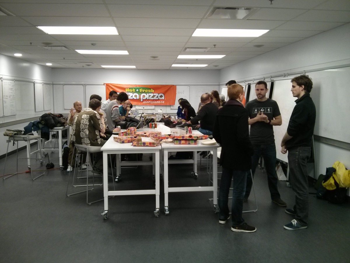 NeuroTechMTL's tweet image. @PizzaPizzaLtd Thank you for the pizza! #Hacknights #NeuroTechX #NeurotechMTL #Montreal  #District3