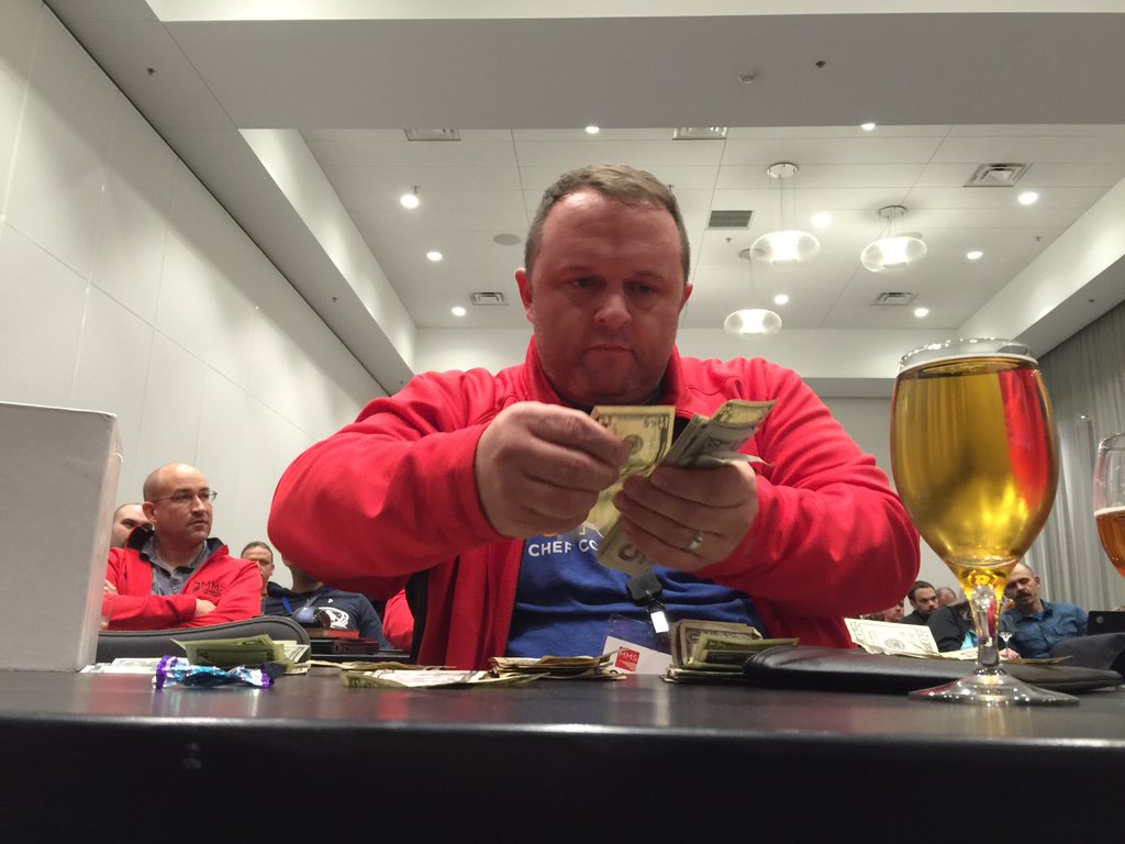KennyBuntinx's tweet photo. @ramseyg counting the #mmsmoa2015 charity money like a #boss .He is doing a great job #proud #WWP @wwp https://t.co/R7IP7jkWdO