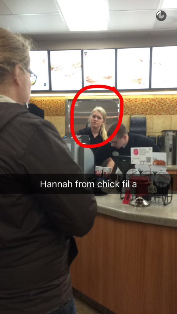 emmahigbyy's tweet photo. hannah from chick fil a ?? #whosalex https://t.co/t8IHP89qXl