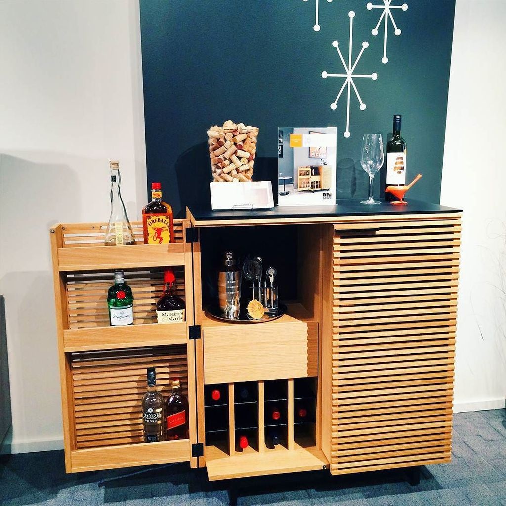 JamesCraigFurn's tweet image. Who else could be more productive with a home bar in their office? 😉🙋 #homeoffice #homeoff… ift.tt/1Qwi53y