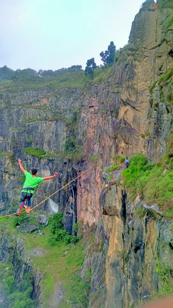 LuisGoiaba_'s tweet photo. Chamaaaaaaa no highline !!!!!#slackline #slacklife #slacktube https://t.co/gcNib3BsAM