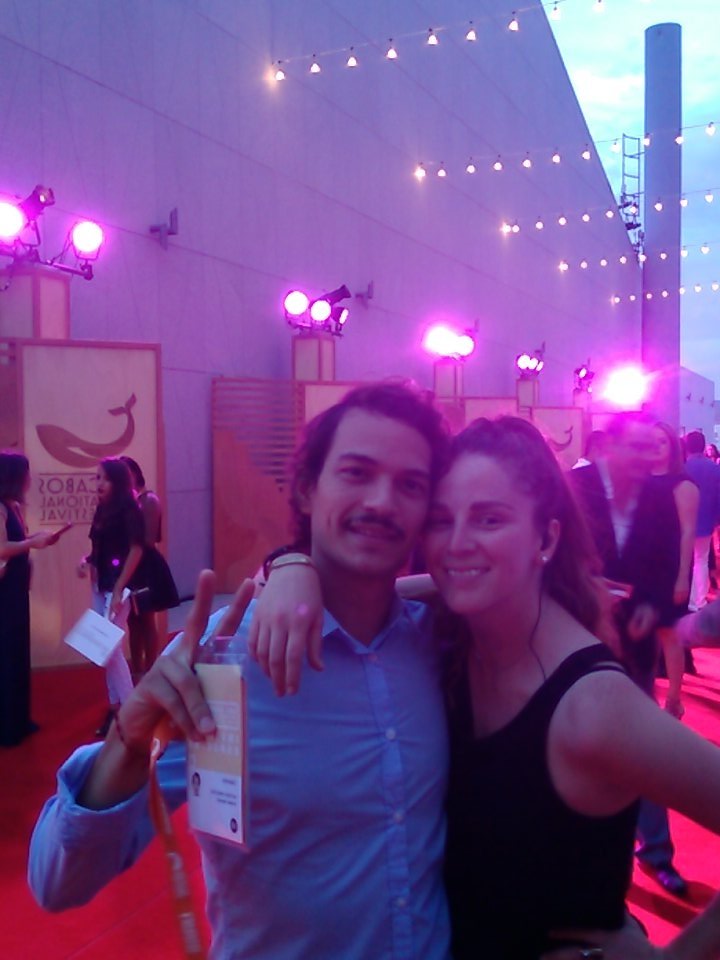 <a href="/elcaloncho/">Caloncho</a> <a href="/estefypetite/">Estefania Leal</a> #LosCabos4 #RedCarpet #DesdeMiLenovo