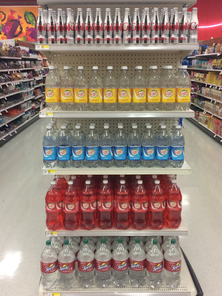 JustinT1495's tweet photo. T2528 is ready for entertaining! #tistjeseason #gosales @JimHogan23 @nroyal13 https://t.co/8GRRj7OYmZ