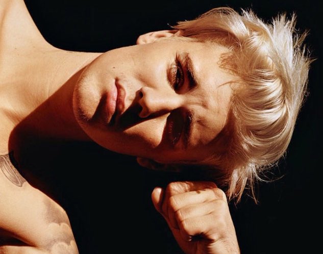 JUSTIN BIEBER = PERFECT FROM ANY ANGLE