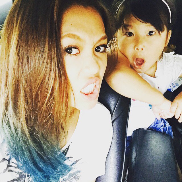 Very cute Aimi and her mommy Miho

#ShowtimeToMiho