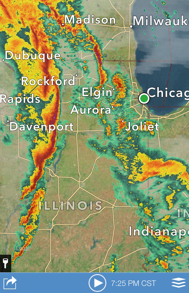 TammieSouza's tweet image. Initial storms moving thru #chicago now #severestorms #bowecho still west @fox32news @AmyJacobson @SteveDahlShow