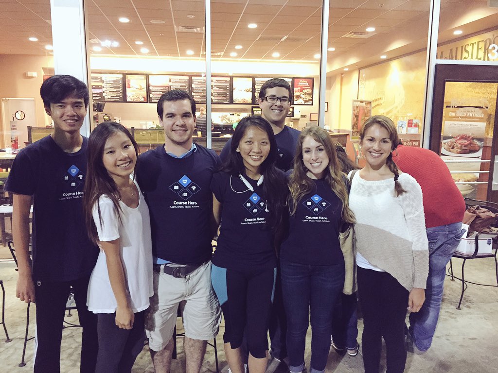 RachelTobac's tweet image. Our @CourseHero #UF squad rolls deep! #edtech #studynight #interns @McAlistersDeli