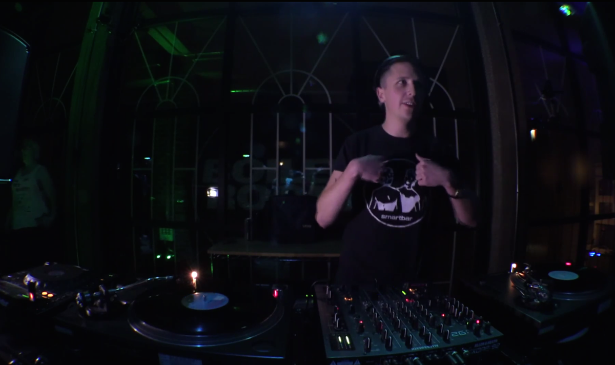 who, me? yes, you <a href="/olintechno/">olin</a>. absolute storming through a set of feel good disco right now: blrrm.tv/ChivD