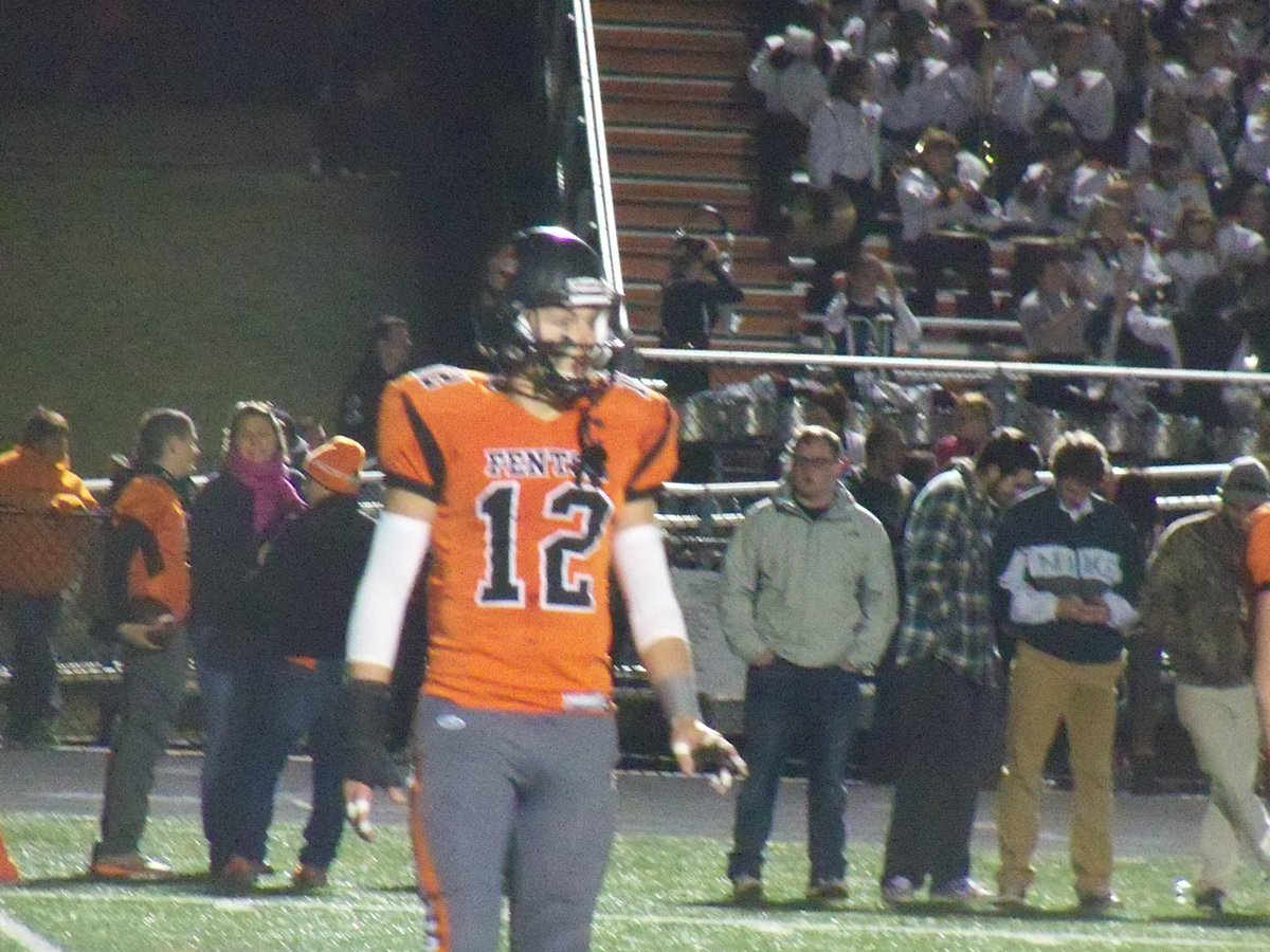 2015 Flint Metro All-League Football Defense  bit.ly/1Ns712g