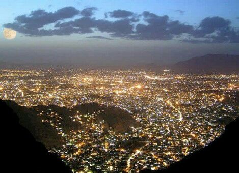 SanamZafran's tweet photo. Beautiful Evening view of #Quetta city #Paktourism #BeautifulPakistan https://t.co/lqZD2GpJdV