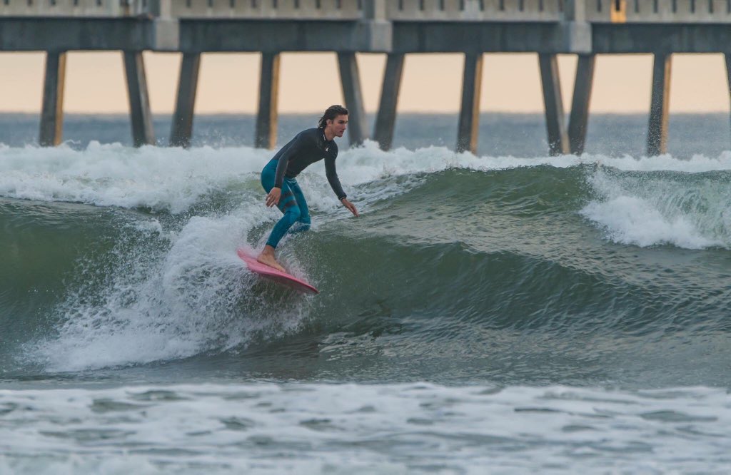 SpencerMollnow's tweet photo. fun waves this morning at the pier! (@colbynickell shape😍👅💦) https://t.co/rGfgCinhWw