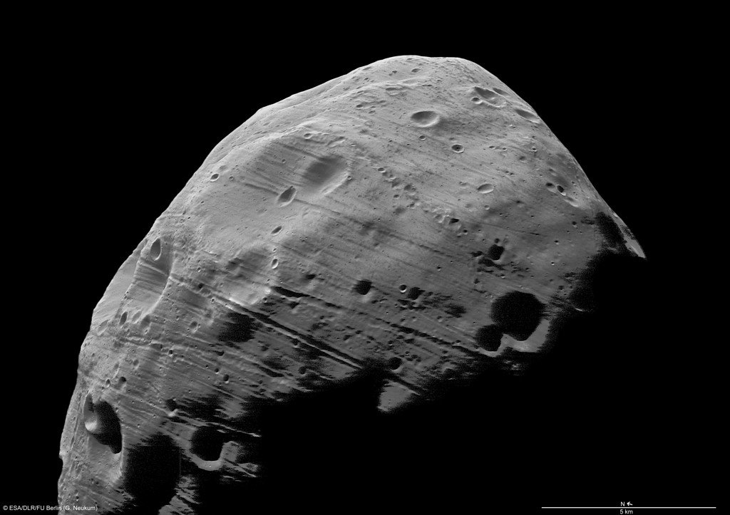 PopMech's tweet photo. Mars Is Pulling In and Ripping Apart Its Largest Moon https://t.co/qlE6AQO4uL https://t.co/7fEWWXTqdj