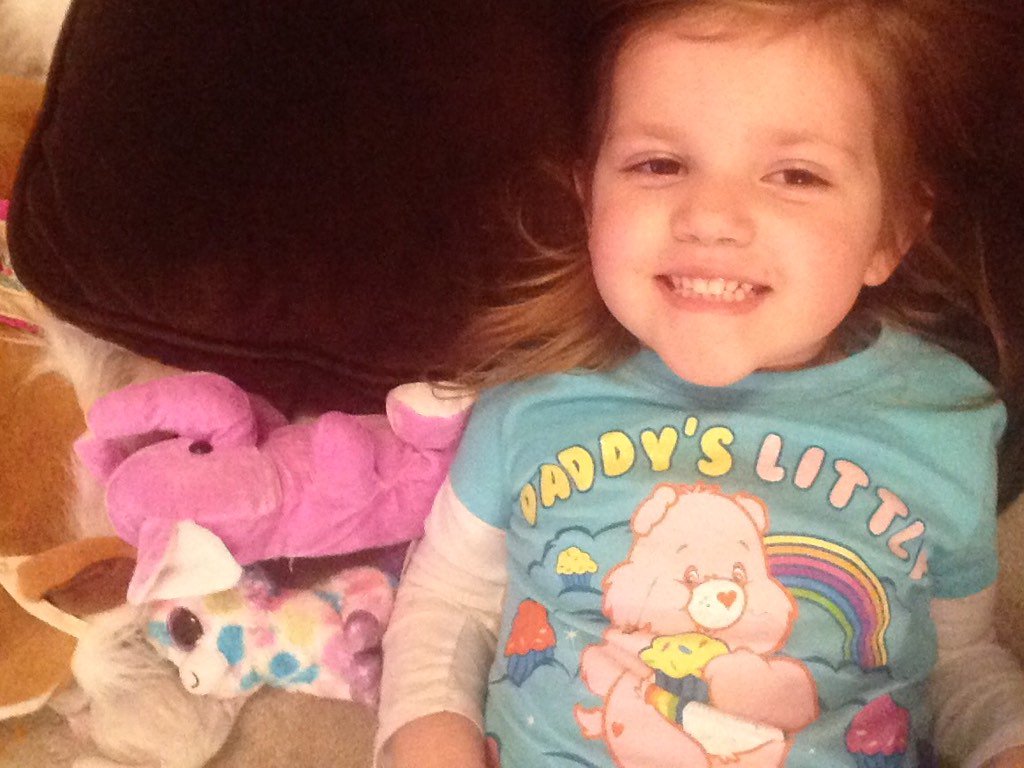 hometrenches's tweet photo. Sleepover on the floor right before bedtime. Because of course. #kidlogic #nwi https://t.co/cbs7FdhwC4