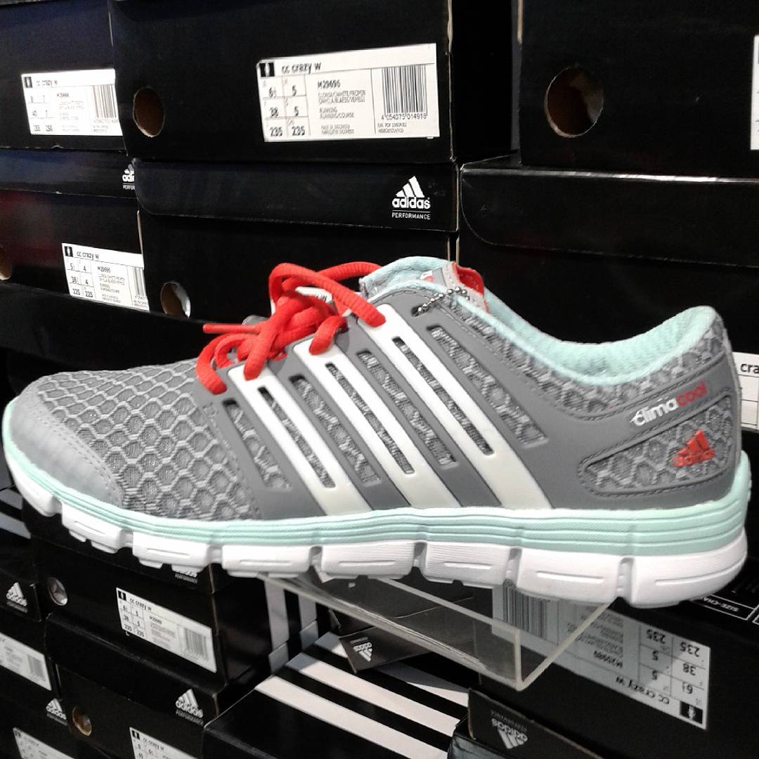 Adidas Climacool Wmns
BNIB
Sz 36 37 38 39 40
550rb
BBM 5417864C
Up <a href="/FS_80cs/">FAMILY 3STRIPES</a> <a href="/TheSkipperStore/">Skipper!</a> @laikbarMS <a href="/toysneakers/">Toysneakers</a>