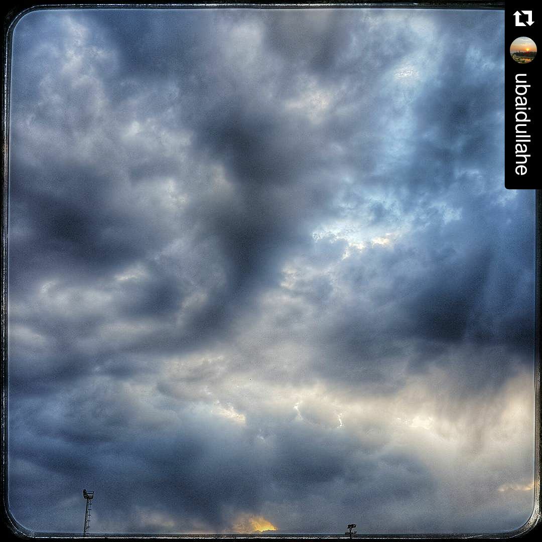 GreenDeenSA's tweet photo. Before we looked to the clouds for the shapes of our dreams.Now we simply look for rain.
#guidingwaters #prayforrain https://t.co/gHS3b5Qdnh