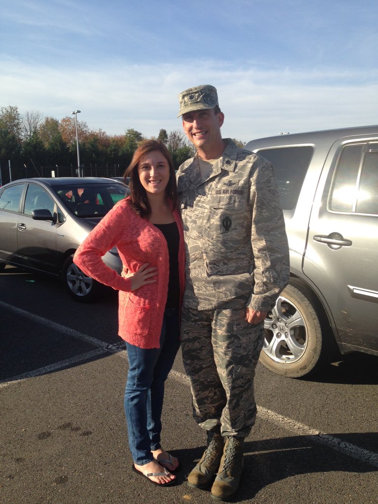 m_stevens18's tweet photo. Happy Veterans Day to the best dad around 🇺🇸❤️ https://t.co/jQ8jokJAan
