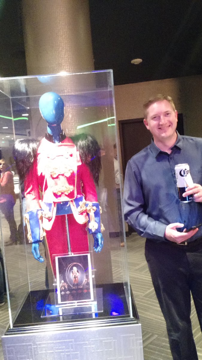 Darrell is so excited!! Yay Britney #PieceOfMe