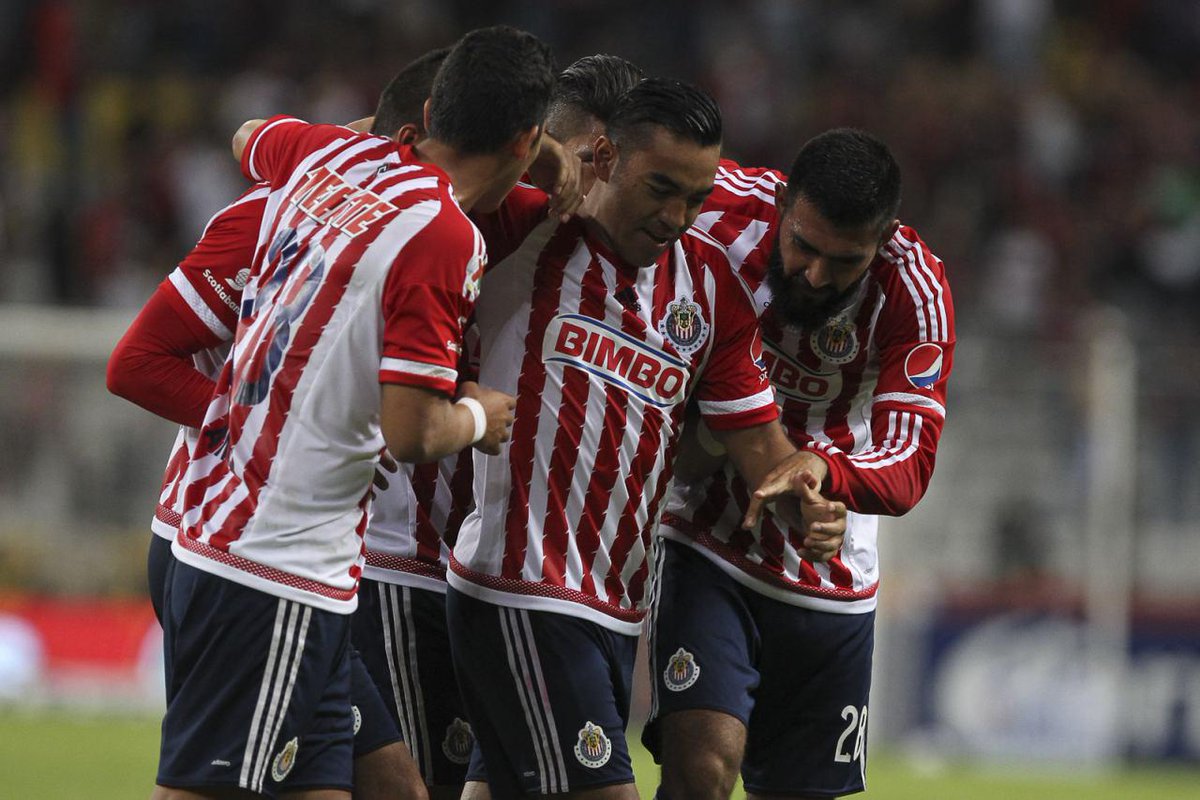 MoriVarane's tweet photo. Fabián #Gooolazo @Chivas #NoTeRajes
 https://t.co/bj96KrW3H7