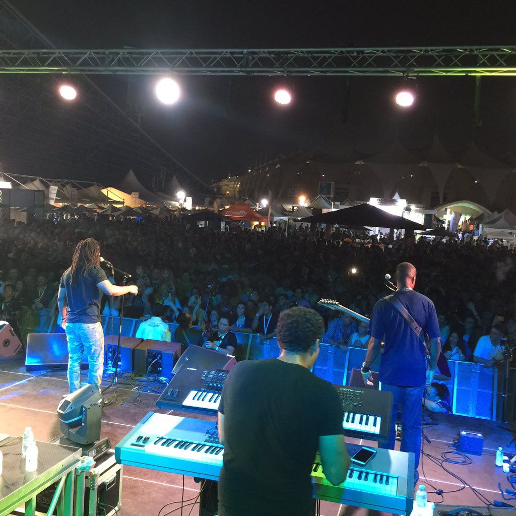 chloewinstanley's tweet photo. Taste of Abu Dhabi! The Wailers were awesome! X https://t.co/ZVr0tCKAzH