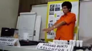 Rekening Penipu SMS Disebut-sebut Libatkan Oknum Bank: Dugaan tersebut setelah salah satu.. bit.ly/1SkraLb