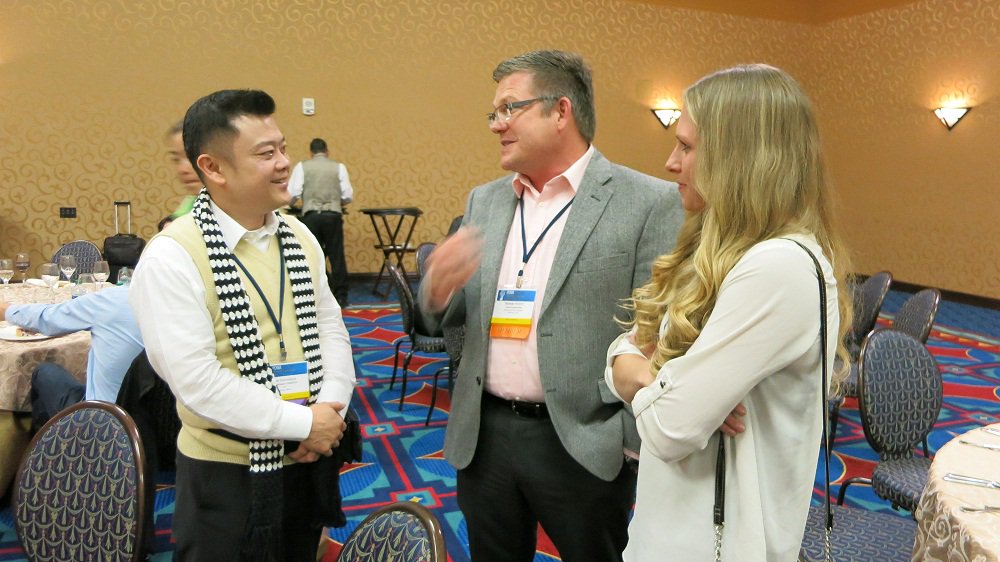 kamadjajaKLOG's tweet photo. With the fellow #PDMAConf15 participant #kamadjajalogistics https://t.co/bZXwBuQ5qa