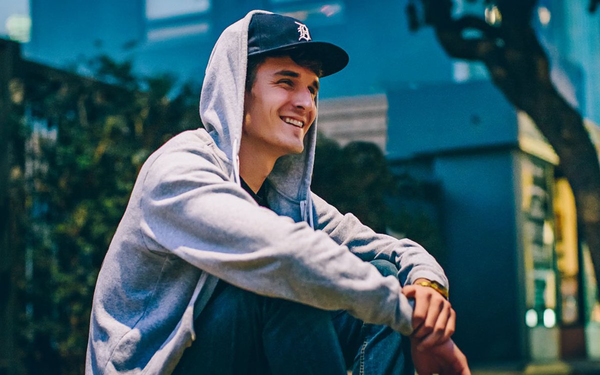 eventboxdotfm's tweet photo. @mynameisGRiZ is in town for two special shows @_Birthdays! Tonight's will be the first one https://t.co/DxiQWEL0ww https://t.co/ddIwXYThOT