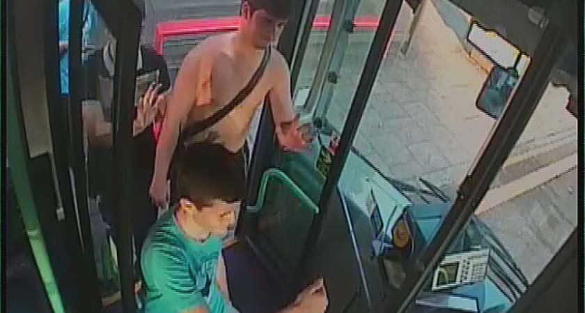 theirishpost's tweet photo. Irish man wanted over racial attack on mother and her daughters on #London bus @metpoliceuk https://t.co/txOmPLuq5A https://t.co/6738GG1skd