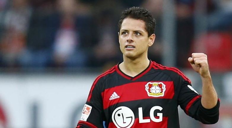 marca's tweet photo. Chicharito (@CH14_) rompe todas las previsiones con el Leverkusen. Lo vemos  ▶ https://t.co/DSqTLVzaXM #Bundesliga https://t.co/qpLWz4HSxp