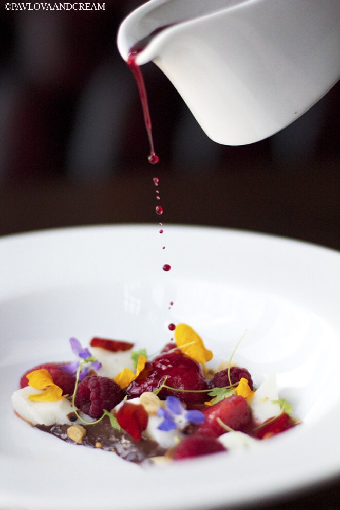 pavlovaandcream's tweet photo. #internationalfoodphotographyday @jameschef24 @CanonUKandIE @Tabletopjournal @TruffleSocial @MrMomUK #feastsocial https://t.co/kB5W45owPC