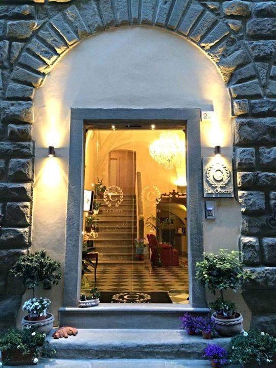 dimoredepoca's tweet photo. Nel cuore di #Cortona, un'antica casa di famiglia è diventata un B&amp;B di lusso https://t.co/53yzZjBjeu #Toscana https://t.co/GP8T3EOlXp