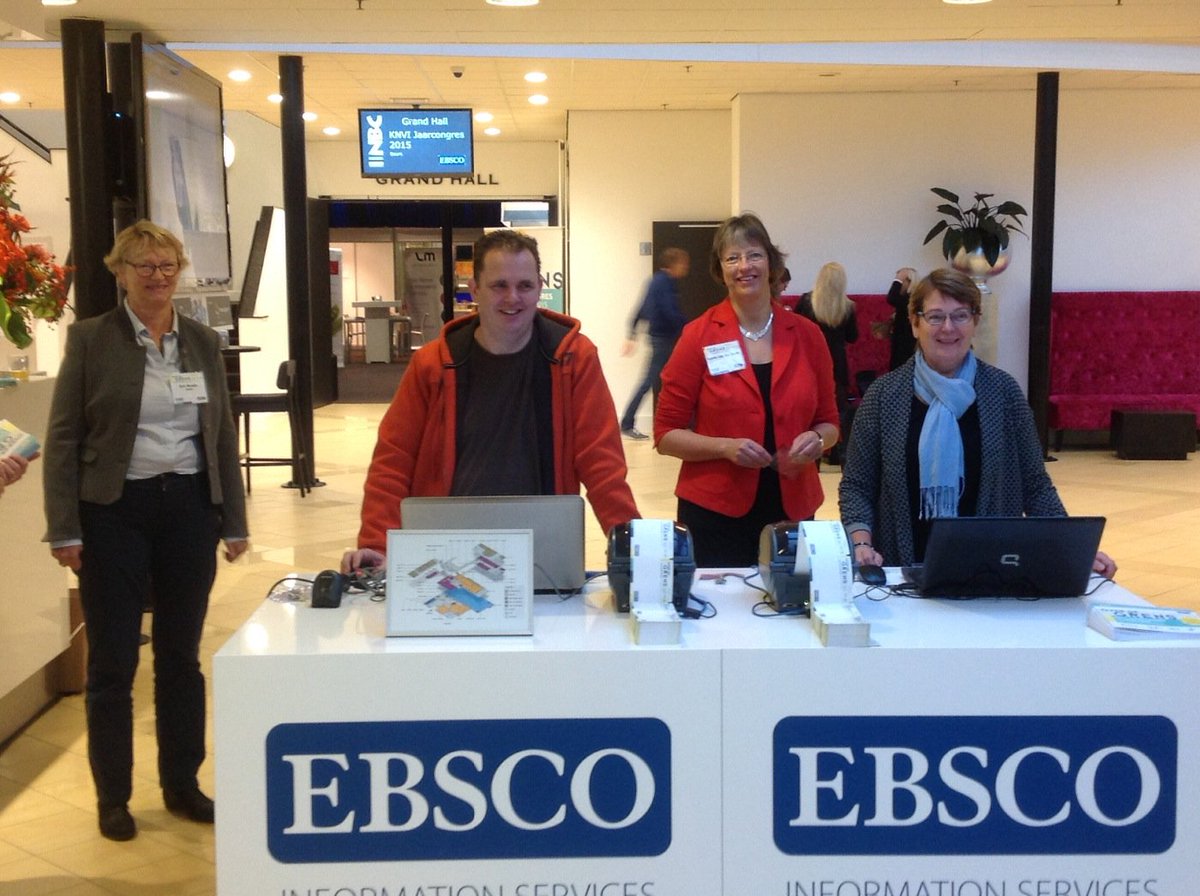 PNieuwenhuizen's tweet photo. Het KNVI Congres 2015 kan beginnen! De inschrijfbalie is geopend.
#ovdg2015 @KNVinet I.s.m. #Ngi-NGN #SOD #NVBA https://t.co/LhfeQg4w9r