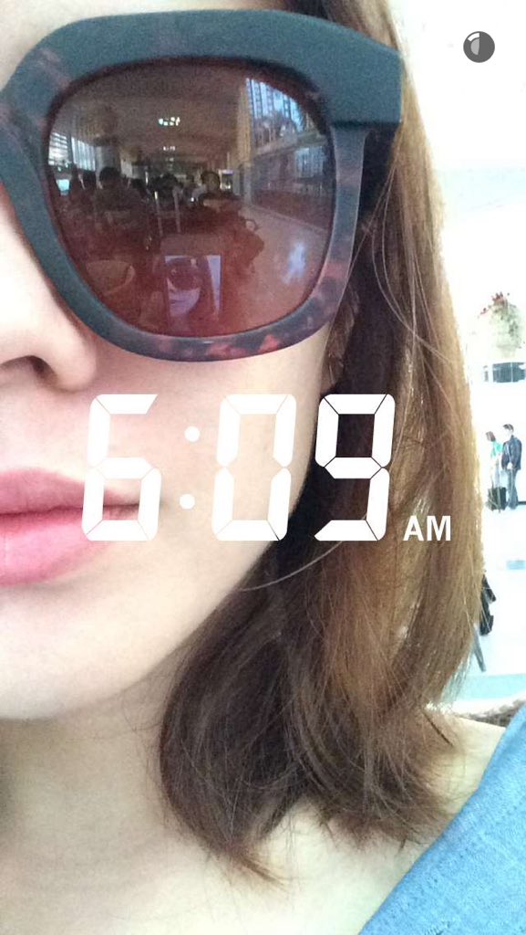 MnlMaine's tweet photo. Hi Ms. @Valeentawak Enjoy your stay sa Davao! 😁😎 Can't wait to see you sa big screen on @MyBebe_Love ✌🏻️✌🏻 https://t.co/F5pKipA9XT