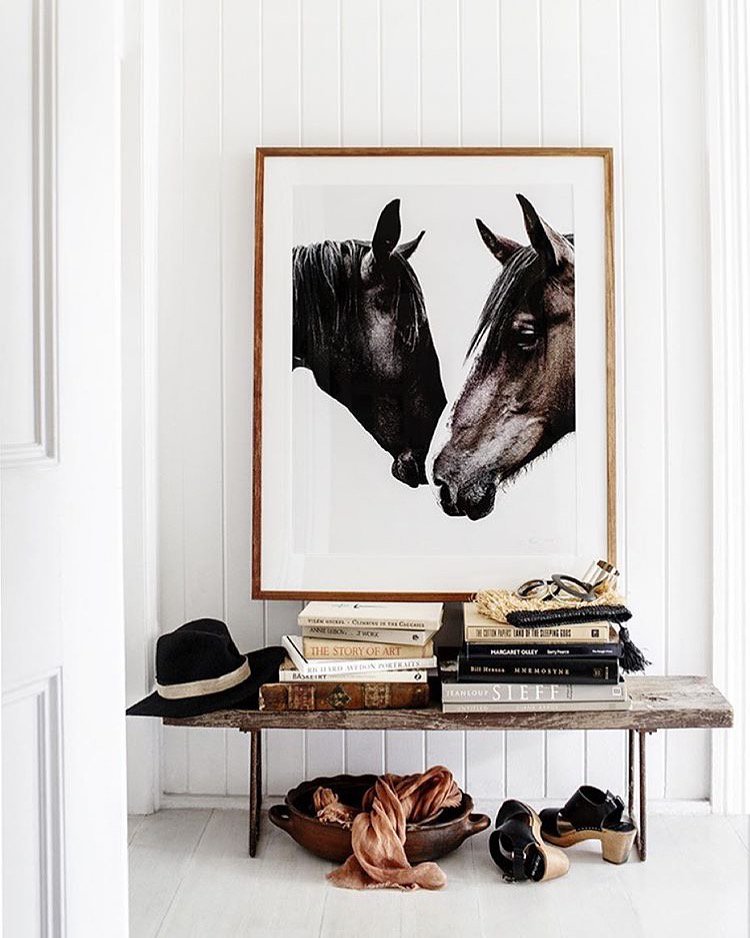 CountryandCo's tweet photo. Kara Rosenlund has the perfect solution to creating a sophisticated hallway space. https://t.co/XEEHKYqikk #style https://t.co/5x56uSmi0k