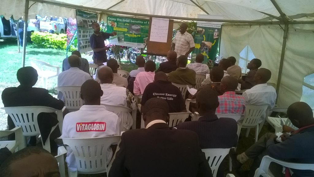 le_william's tweet photo. Launch of the cheap new design of #biogas in western uganda by #BSU and #SNV @kansy7 @kili2005 @SNV_RE @DorahEgunyu https://t.co/HUStmwLaXK