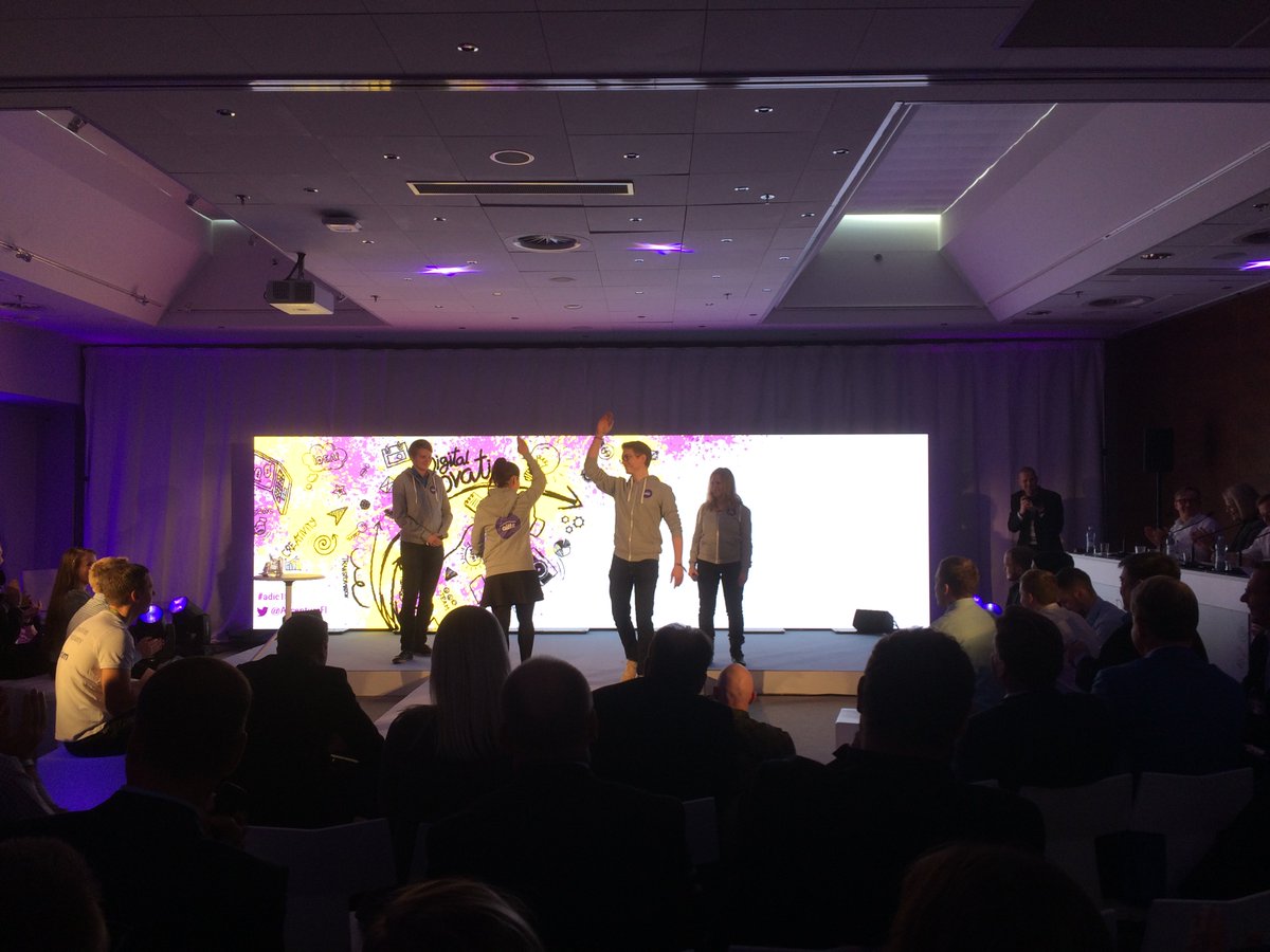 NesteGlobal's tweet photo. Amazing pitch from Team Redline! #ADIC15 #slush15 #Neste https://t.co/LmGcj7iQLK