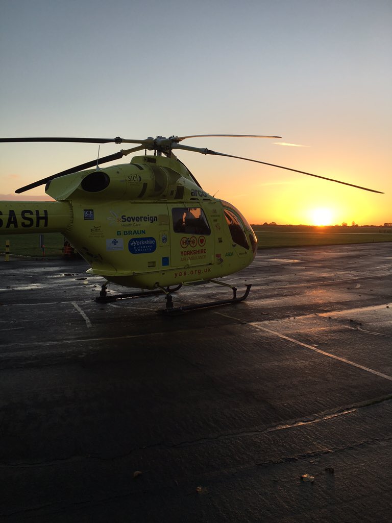 Leegreenwood74's tweet photo. @YorkshireAirAmb #HM99 ready for the day ahead https://t.co/oqTF1Ym4vo