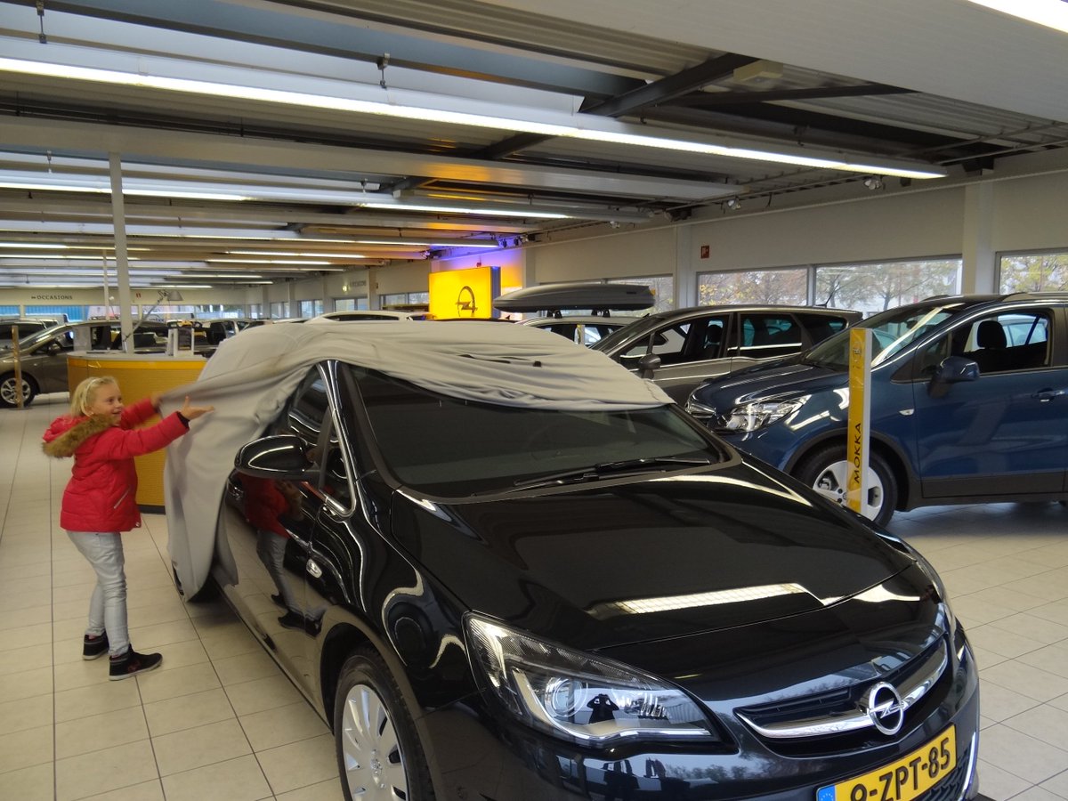 Familie van der Linden heeft ons gevonden via <a href="/fc_utrecht/">FC Utrecht</a> en rijdt sinds kort in deze prachtige #Opel #Astra.