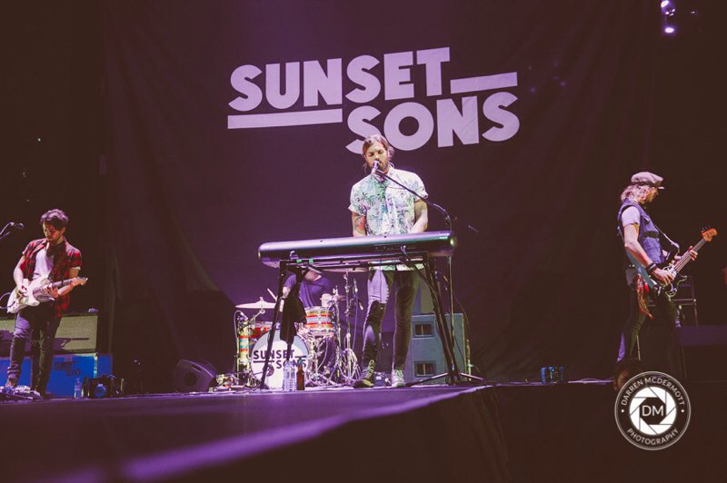 SunsetSonsNL's tweet photo. . @SunsetSons live @ Leeds Arena 11/10/15.
Photos by Darren McDermott https://t.co/3p7baDkpVp